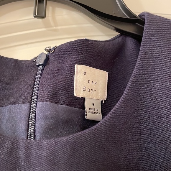 Sleeveless navy blue dress - Picture 3 of 5